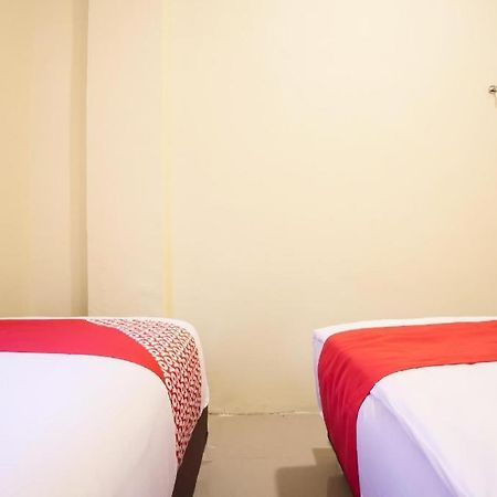 Oyo 2361 Hotel Winston Glugur Εξωτερικό φωτογραφία
