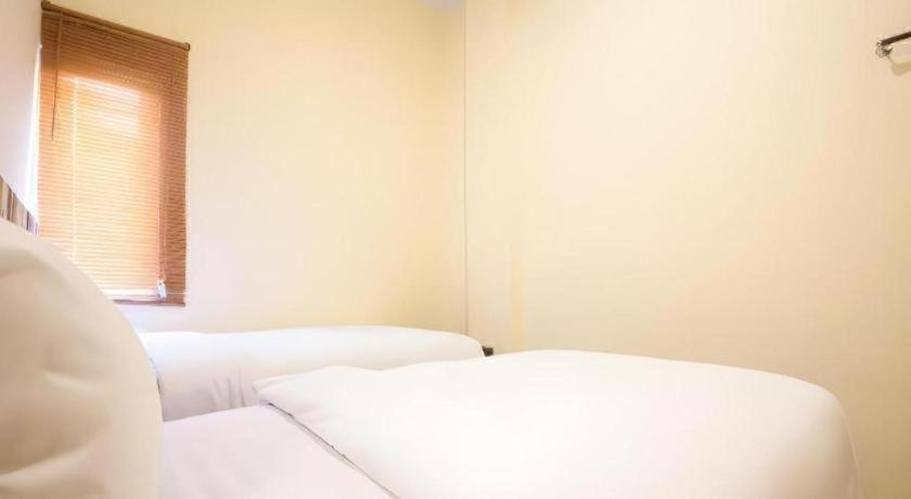 Oyo 2361 Hotel Winston Glugur Εξωτερικό φωτογραφία