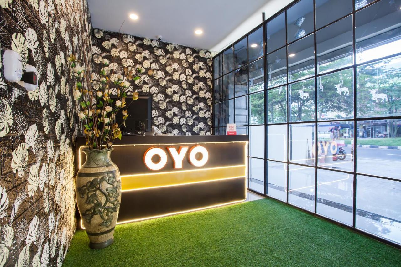 Oyo 2361 Hotel Winston Glugur Εξωτερικό φωτογραφία