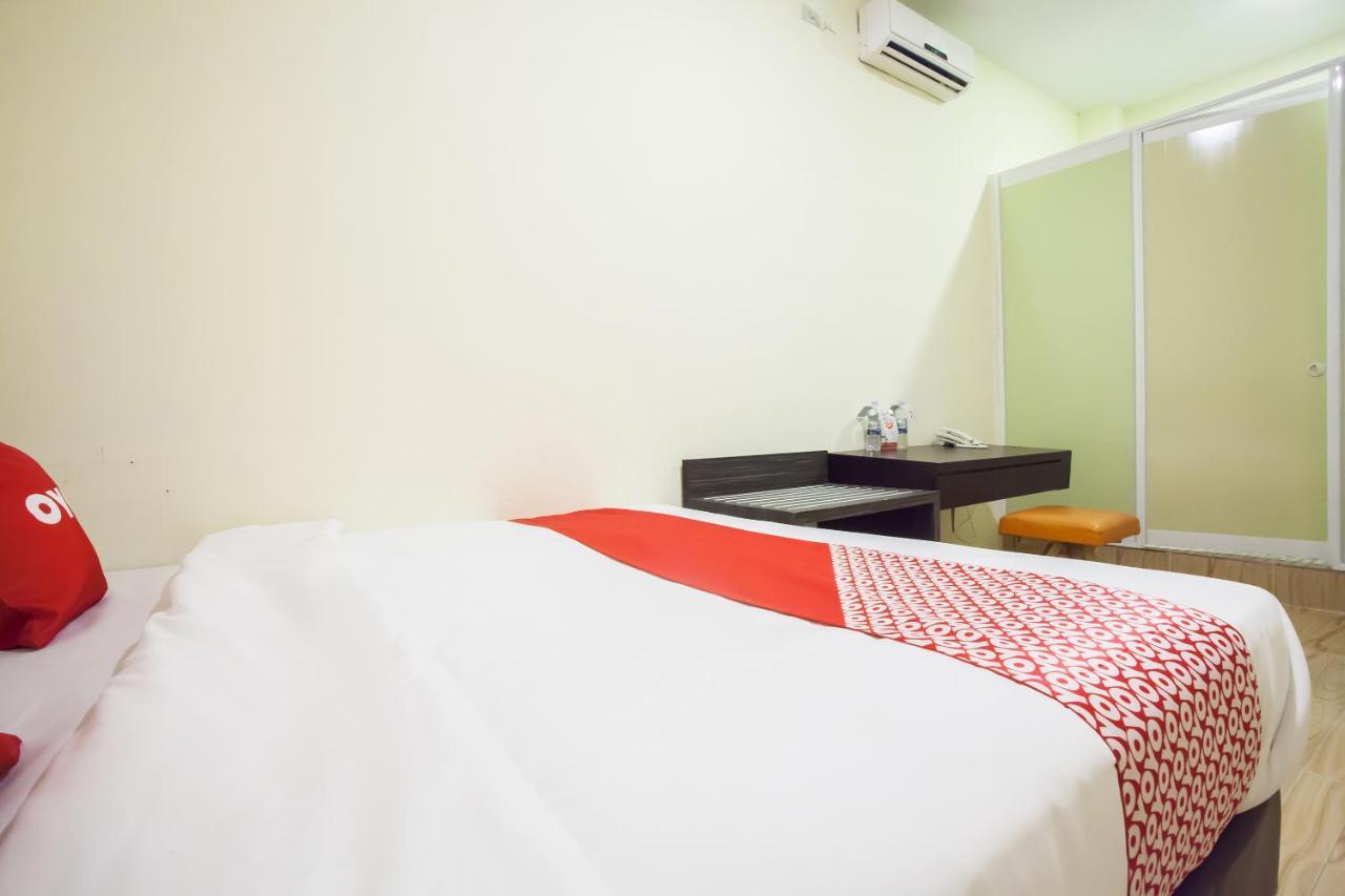 Oyo 2361 Hotel Winston Glugur Εξωτερικό φωτογραφία